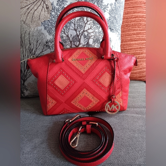 MICHAEL Michael Kors Handbags - EUC Michael Kors Riley SATCHEL